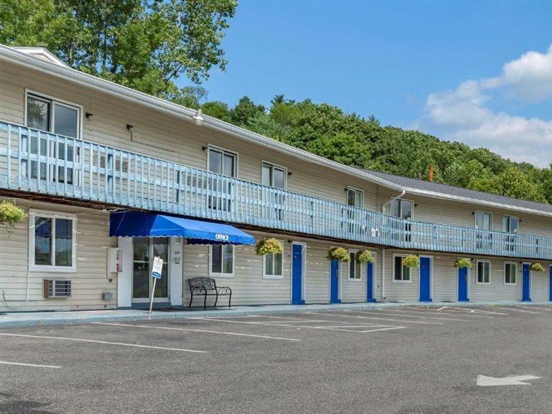 Econo Lodge Lee - Great Barrington Exterior foto
